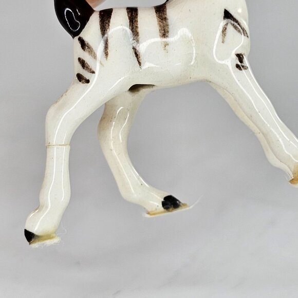 Hagen Renaker Early Zebra Foal Baby Miniature Figurine *Repaired* - Picture 9 of 9
